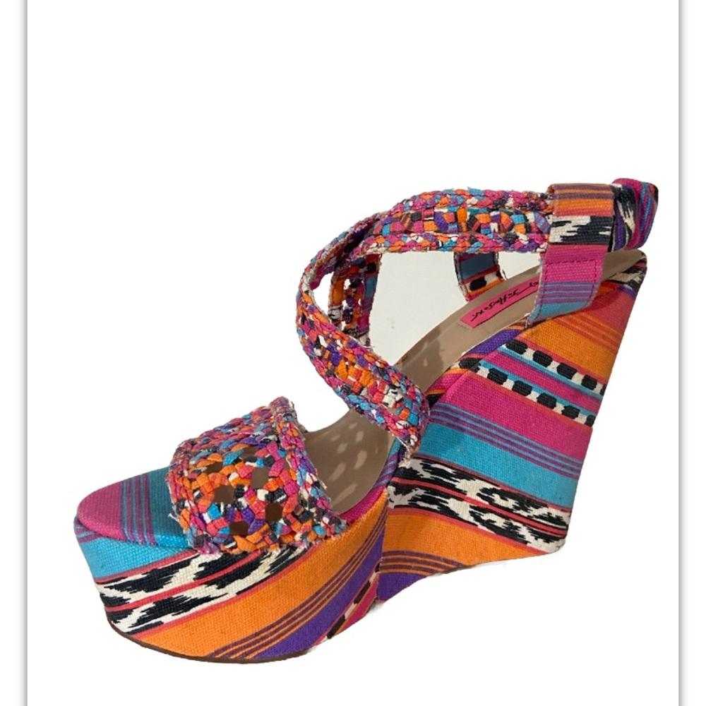 Betsey Johnson busta espadrille wedge heel sandals colorful 10